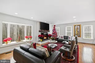 11728 Stuart Mill Rd, Oakton, VA 22124 - Photo 12