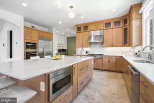 3529 Barkley Dr, Fairfax, VA 22031 - Photo 6