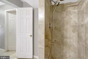 8225 Cedar Landing Ct, Alexandria, VA 22306 - Photo 28