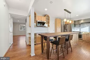 1528 Goldenrain Ct, Reston, VA 20190 - Photo 6