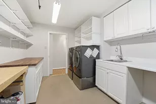 1528 Goldenrain Ct, Reston, VA 20190 - Photo 26