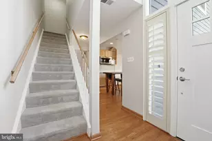 1528 Goldenrain Ct, Reston, VA 20190 - Photo 4