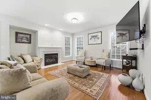 7669 Oak Field Ct, Springfield, VA 22153 - Photo 18