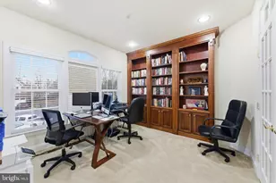 7669 Oak Field Ct, Springfield, VA 22153 - Photo 22