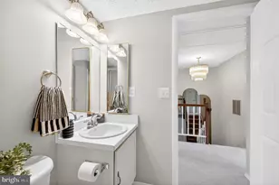 1660 Sierra Woods Dr, Reston, VA 20194 - Photo 20