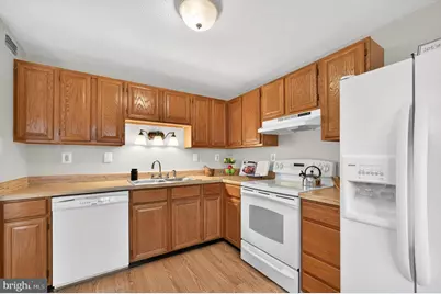 1660 Sierra Woods Drive, Reston, VA 20194 - Photo 6