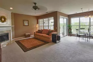 9296 Cardinal Forest Ln, Lorton, VA 22079 - Photo 4