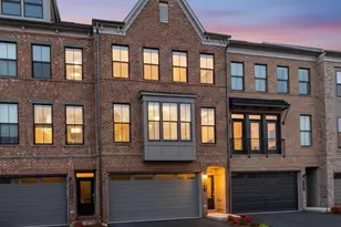 5241 Ridgeview Retreat Dr, Chantilly, VA 20151 - Photo 2