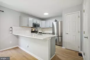 6146 Kendra Way, Centreville, VA 20121 - Photo 4