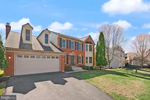 14379 Round Lick Ln, Centreville, VA 20120 - Photo 4