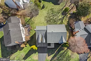 14379 Round Lick Ln, Centreville, VA 20120 - Photo 78