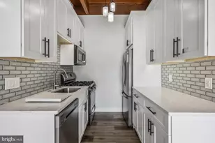 7758 Donnybrook Ct, Annandale, VA 22003 - Photo 8