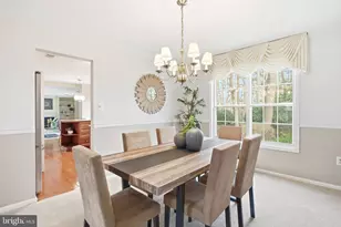 5062 Queens Wood Dr, Burke, VA 22015 - Photo 6