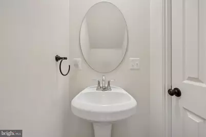 601 Clearwater Court, Herndon, VA 20170 - Photo 8