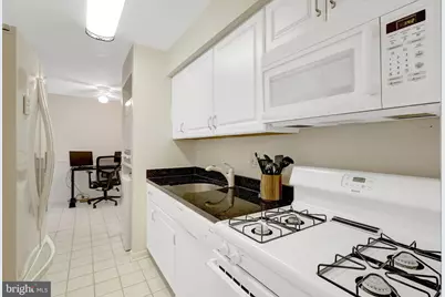 11260 Chestnut Grove Square #139, Reston, VA 20190 - Photo 4