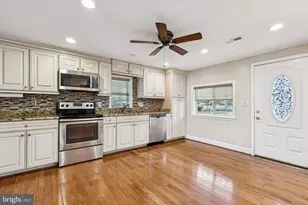 7714 Arlen St, Annandale, VA 22003 - Photo 2