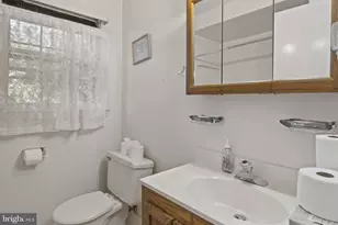 4301 Greenberry Ln, Annandale, VA 22003 - Photo 16