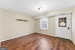 7960 Central Park Cir, Alexandria, VA 22309 - Photo 32