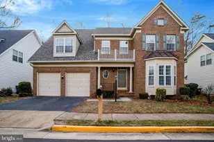 7374 Pohick Ridge Ct, Springfield, VA 22153 - Photo 2
