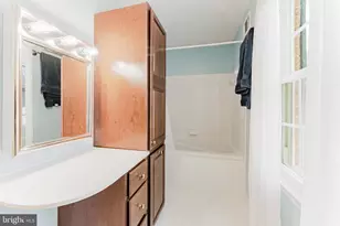 11410 Octagon Ct, Fairfax, VA 22030 - Photo 32