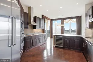 8220 Crestwood Heights Dr, McLean, VA 22102 - Photo 6