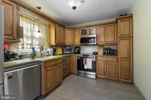 8400 Thompson Rd, Annandale, VA 22003 - Photo 10