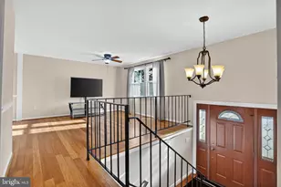 12608 Little Stones Ln, Herndon, VA 20170 - Photo 2