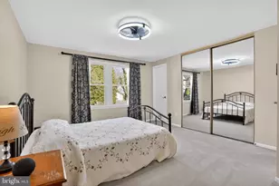 12608 Little Stones Ln, Herndon, VA 20170 - Photo 10