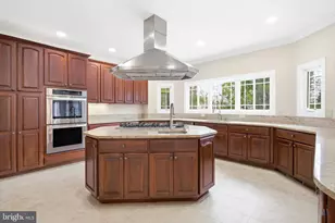 3911 Prosperity Ave, Fairfax, VA 22031 - Photo 18