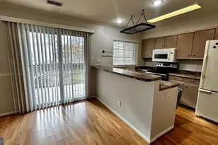 12893 Grays Pointe Rd, Fairfax, VA 22033 - Photo 8