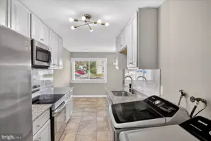 402 Reneau Way, Herndon, VA 20170 - Photo 8