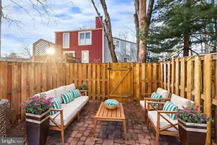 11276 Silentwood Ln, Reston, VA 20191 - Photo 36