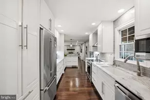 5918 Oakland Park Dr, Burke, VA 22015 - Photo 18