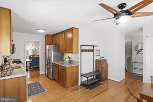 2407 Candlewood Dr, Alexandria, VA 22308 - Photo 14