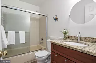 2407 Candlewood Dr, Alexandria, VA 22308 - Photo 20