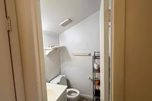 13844 Beaujolais Ct, Chantilly, VA 20151 - Photo 10