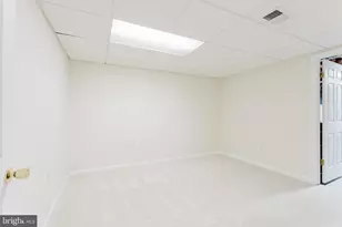 7200 Duck Ct, Springfield, VA 22152 - Photo 22