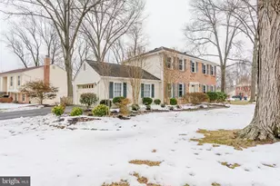 7200 Duck Ct, Springfield, VA 22152 - Photo 2