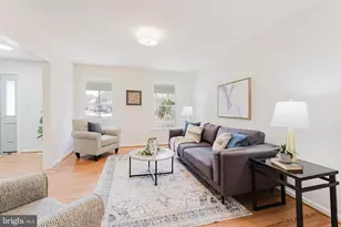 5802 Silchester St, Burke, VA 22015 - Photo 10