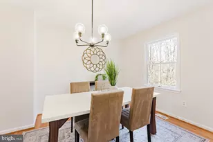 5802 Silchester St, Burke, VA 22015 - Photo 12