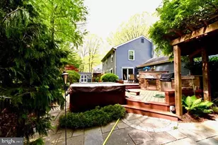 5818 New England Woods Dr, Burke, VA 22015 - Photo 4