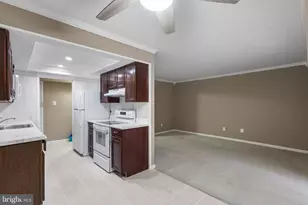 11654 Stoneview Square, Reston, VA 20191 - Photo 14