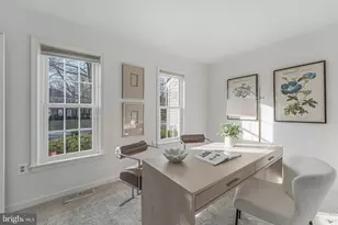 10332 Dunn Meadow Rd, Vienna, VA 22182 - Photo 8