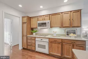 10332 Dunn Meadow Rd, Vienna, VA 22182 - Photo 22