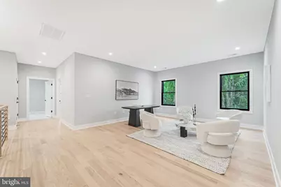 1052 Balls Hill Road, McLean, VA 22101 - Photo 20