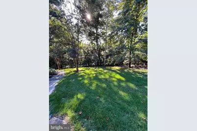 1239 Daleview Drive, McLean, VA 22102 - Photo 6