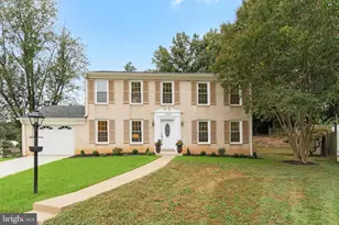 1830 Clifdale Ct, Vienna, VA 22182 - Photo 2