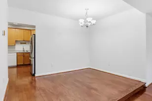 7914 Bentley Village Dr, Springfield, VA 22152 - Photo 10