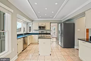 13200 Caroline Ct, Herndon, VA 20171 - Photo 12