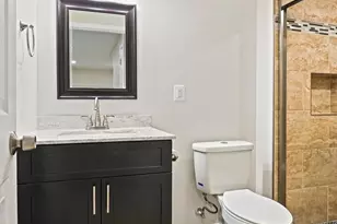 13200 Caroline Ct, Herndon, VA 20171 - Photo 50